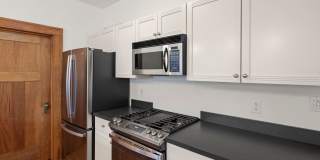 Charming Two-Bedroom Apartment in Downtown Asheville Gallery 12