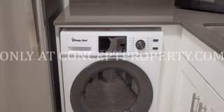 Beautifully Remodeled Apartment Home with Washer/Dryer in-Unit and Luxury Finishes! Gallery 82