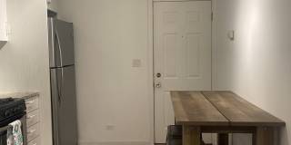 2329 W Huron Street Gallery 8
