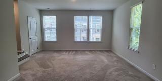 3BR/2.5BA End Unit Townhome Gallery 12