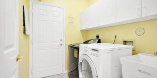 Amazing 4 Bedroom, 3 Bath home plus large 21'x11' loft located in Parkland Isles! Gallery 24