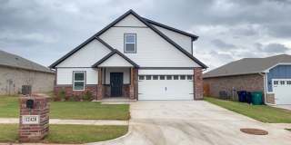 4 Bedroom 3 Bathroom 2 Car Garage Home in Oakdale School District. Gallery 1