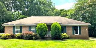 Downtown Cornelius! Minutes from Lake Norman! NEW HVAC! 2 Bedroom, DUPLEX! Gallery 1