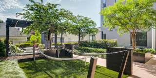 Axis Midtown Gallery 31