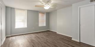 814 WASHINGTON ST Gallery 6