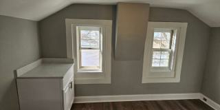 918 Villa St. Upper Gallery 9