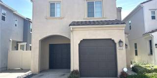 253 S Vermont Gallery 1