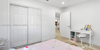 3430 NW 21st Ave Gallery 21