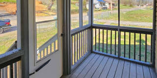 Knoxville 37921 - 3 bedroom, 2 bath Duplex - Contact Ryan Fogarty 865-333-4840 Gallery 20