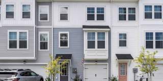 Beautiful 4-Bedroom, 3.5-Bathroom Townhome with Modern Amenities and Ideal Layout in Hanahan! Beautiful 4-Bedroom, 3.5-Bathroom Townhome with Modern Amenities and Ideal Layout in Hanahan! Gallery 12