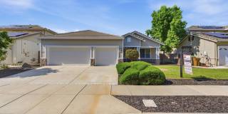 BEAUTIFULLY MAINTAINED SINGLE STORY HOME IN GREAT BRENTWOOD LOCATION! Gallery 1
