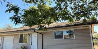 (917) 27th Street Duplex - 2 Bedroom / 1 Bathroom - Albany Duplex ***PET FRIENDLY Gallery 1