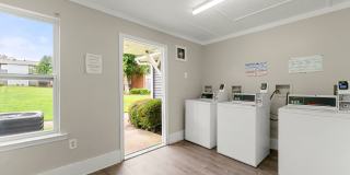 445 Cleveland Gallery 30