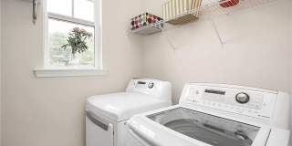 Room in 4 Bedroom Townhome at Sharon Rd W Room in 4 Bedroom Townhome at Sharon Rd W Gallery 10