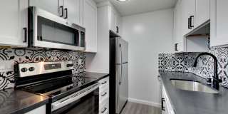 ROYALE APARTMENTS Gallery 1