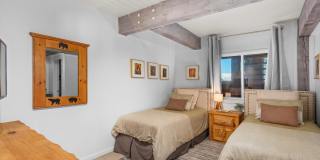 360 Wood Road unit: 113 Gallery 23