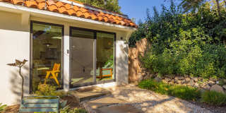 Downtown bungalow Gallery 7