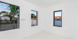 676 NW 47th St Gallery 8