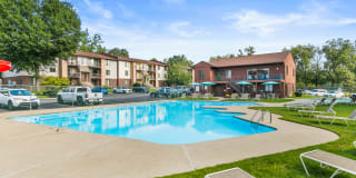 Country Club Apartments Gallery 4