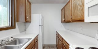 Colonial Village Gallery 37