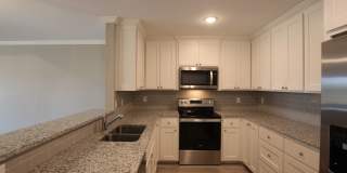 2 Bedroom 2 Bath Townhome! Whitehouse ISD! Now offering 1/2 OFF FIRST FULL MONTHS RENT! Gallery 4