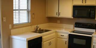 4600 Beechwood #80 - 2+1.5 in Cypress Glen Townhomes Gallery 8