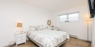455 Ocean Boulevard Gallery 7