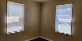 5108 N. Beaver Gallery 11