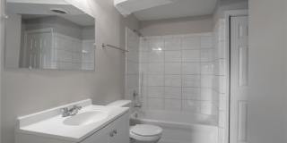 1125 Margaret Street Gallery 19