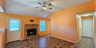 HUGE RENT REDUCTION & AVAILABLE NOW! Gallery 4