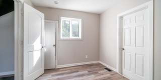 465 Brehl Avenue Gallery 8