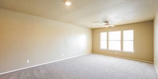 Recent remodeled! 4 bedroom, two living areas and loft! Gallery 15