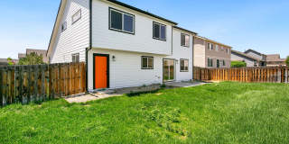 Totally Updated 3 Bedroom 4 Bath home Gallery 22