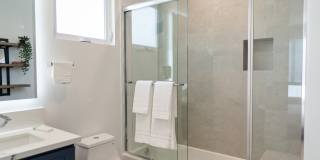 4827 Riverton Ave Gallery 15