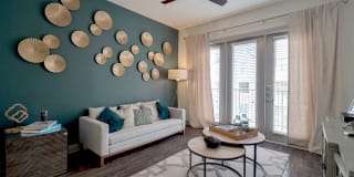 Crest at Las Colinas Gallery 30