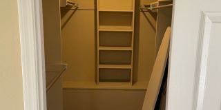 Darling 1 Bed, 1.5 Bath Townhouse with small Fenced Yard! Gallery 24