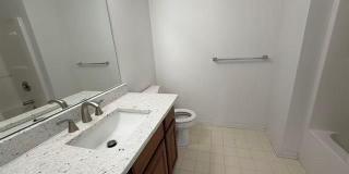 2710 S Knightsbridge Circle Gallery 10