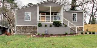 Beautiful Three Bedroom that offers Comfort, Space & Convenience in the Heart of Decatur! Beautiful Three Bedroom that offers Comfort, Space & Convenience in the Heart of Decatur! Gallery 2