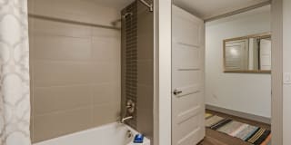 Metro 112 Apartments Gallery 10