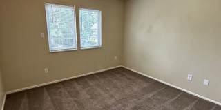 3 BEDROOM, 2 BATHROOM TOWNHOUSE WITH 1 CAR ATTACHED GARAGE Gallery 12