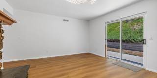 2345 Worden Street Gallery 22
