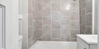 504 West 48th Street Gallery 14