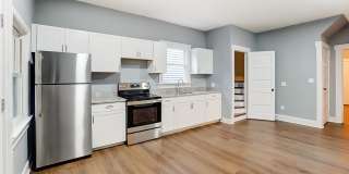 512 Troy St. Gallery 9