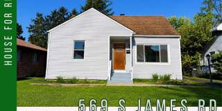 3 Bedroom Cape Cod Home with a Yard & Garage - One Month Free Rent! Gallery 1