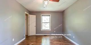 Room in 6 Bedroom Home at Oak Park Rd Gallery 6