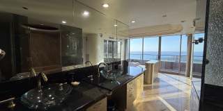 Luxurious 2 bed/2bath/2 parking Fully Furnished in One Waterfront Towers Gallery 6
