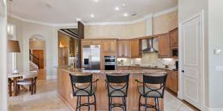 Stunning Lagoon Residence! Gallery 12