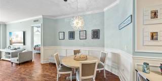 470 MANDALAY Avenue Gallery 37