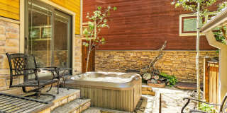 111 S Sixth Street Gallery 36