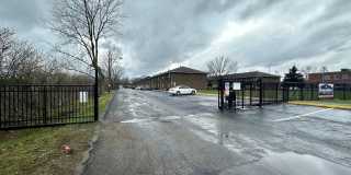 Experience Luxury Living at Bellagio Living II: Modern Apartments in Lawrence, Indiana Gallery 3
